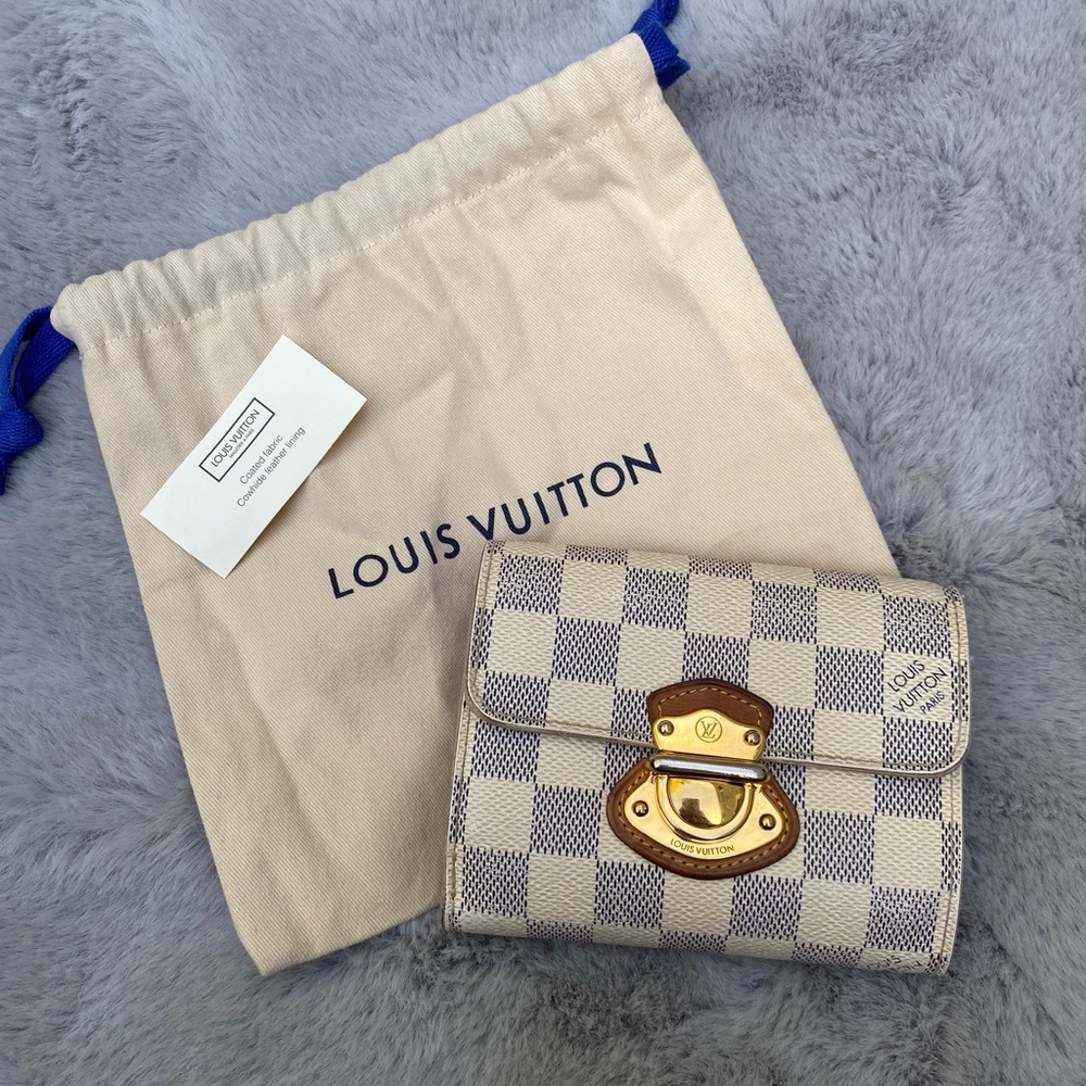 Authentic Louis Vuitton Joey wallet in Damier Azur